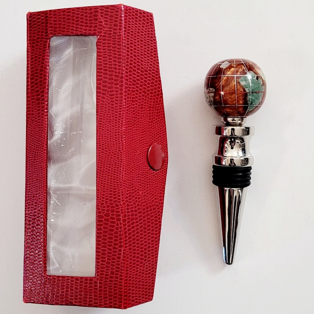 NWOT World🍷Wine Stopper